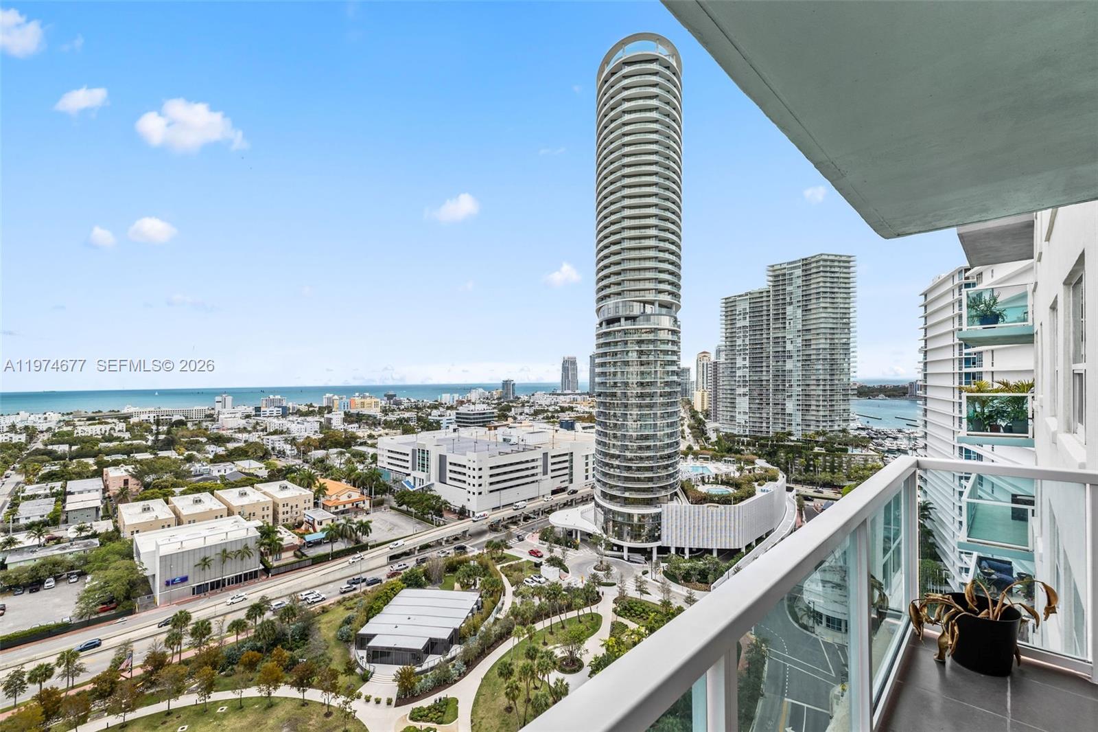 THE FLORIDIAN CONDO - Residential Lease