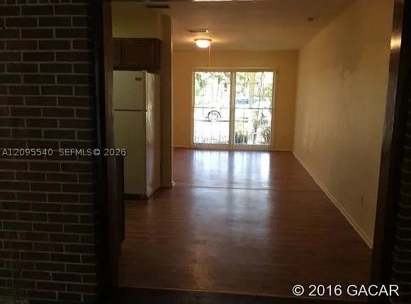 4216 NW 10 Street