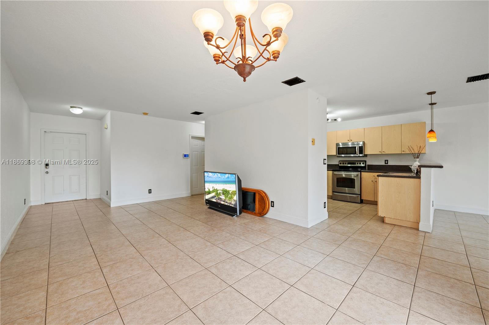 S & R OF INVERRARY - Residential Lease