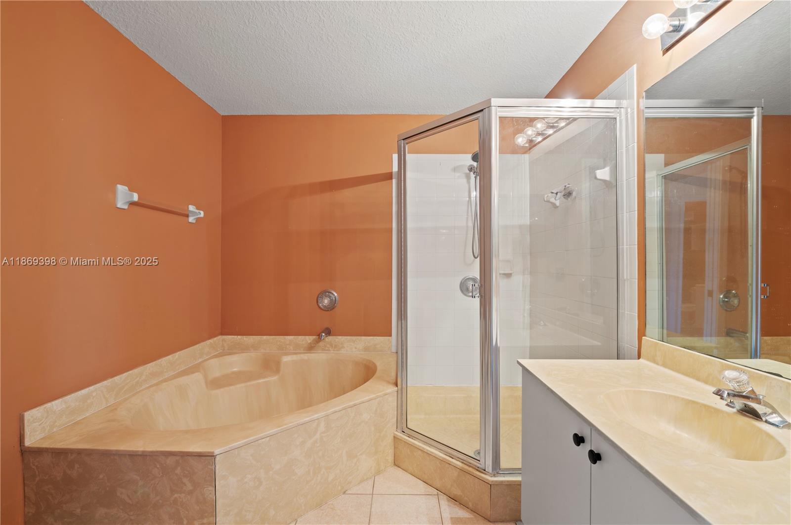 S & R OF INVERRARY - Residential Lease