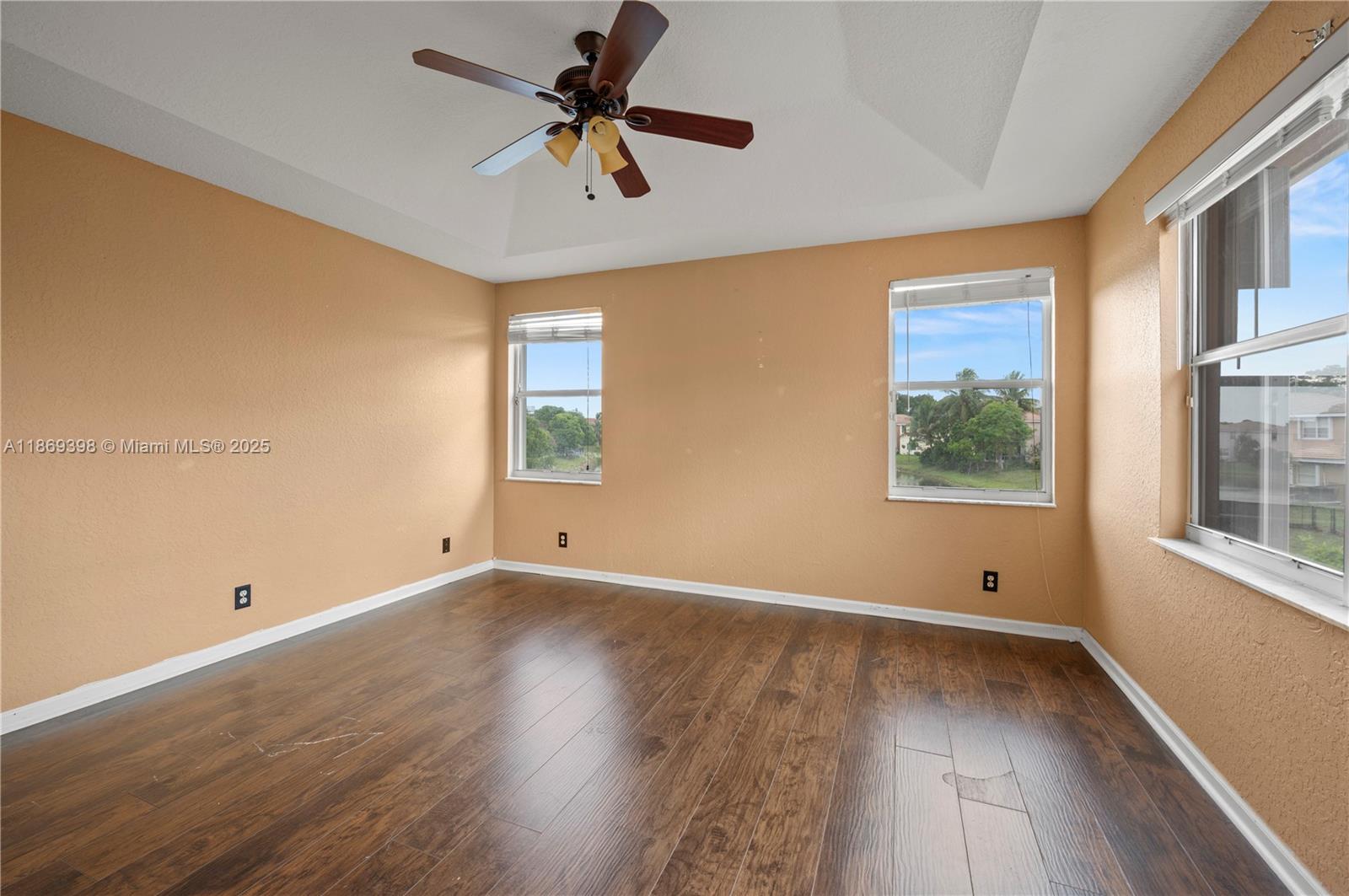 S & R OF INVERRARY - Residential Lease