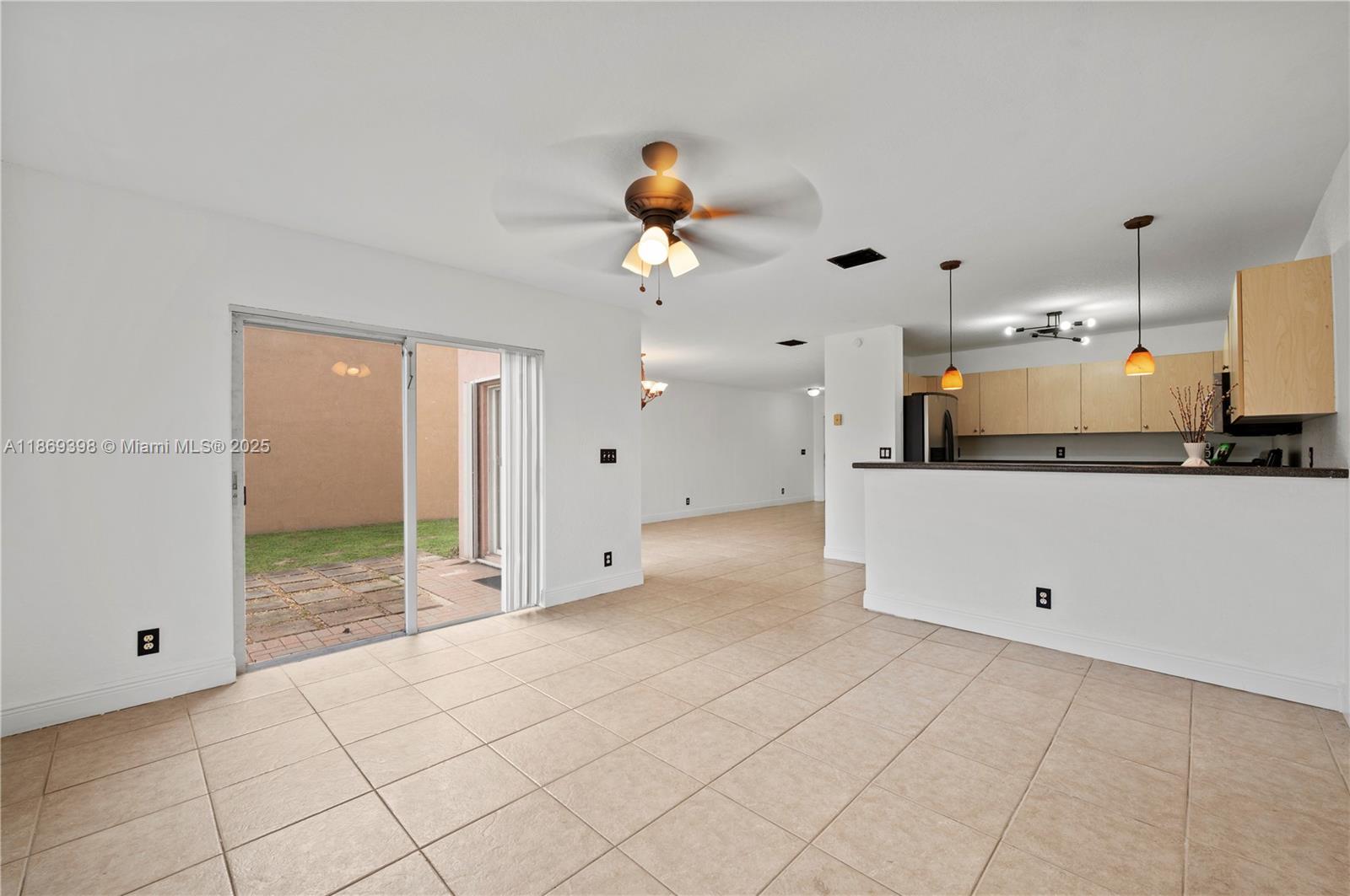 S & R OF INVERRARY - Residential Lease