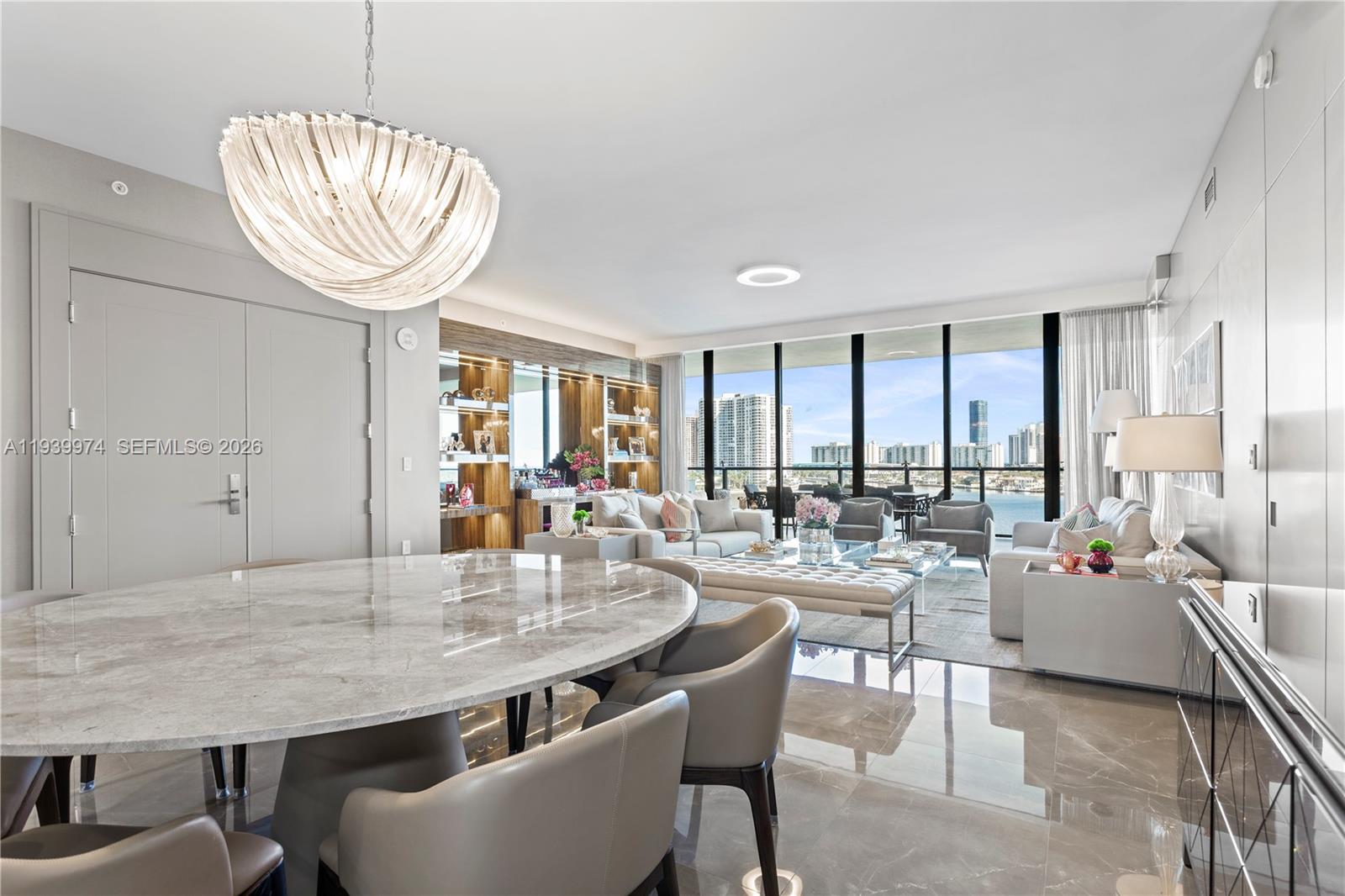 PRIVE CONDO - Residential