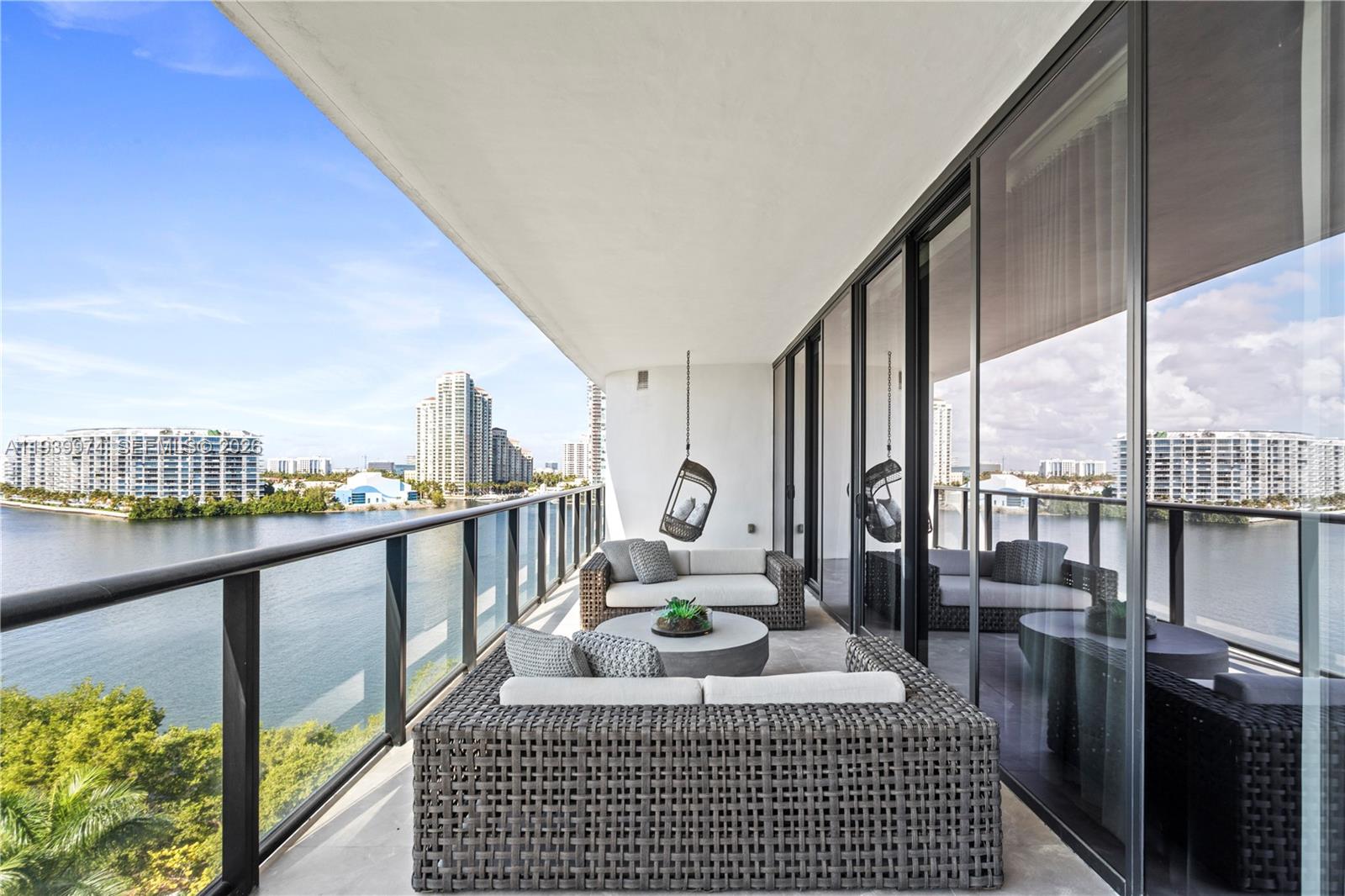 PRIVE CONDO - Residential