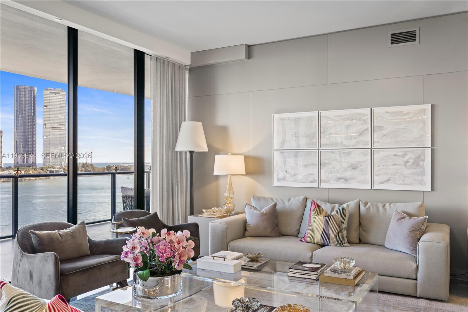 PRIVE CONDO - Residential