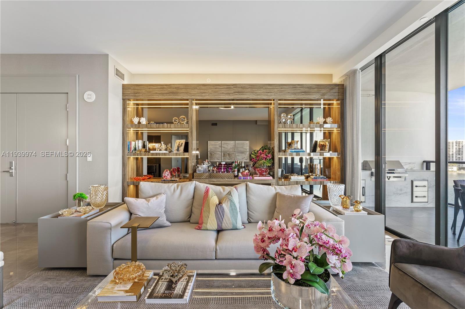 PRIVE CONDO - Residential