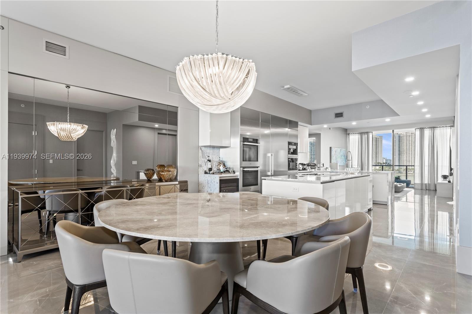 PRIVE CONDO - Residential