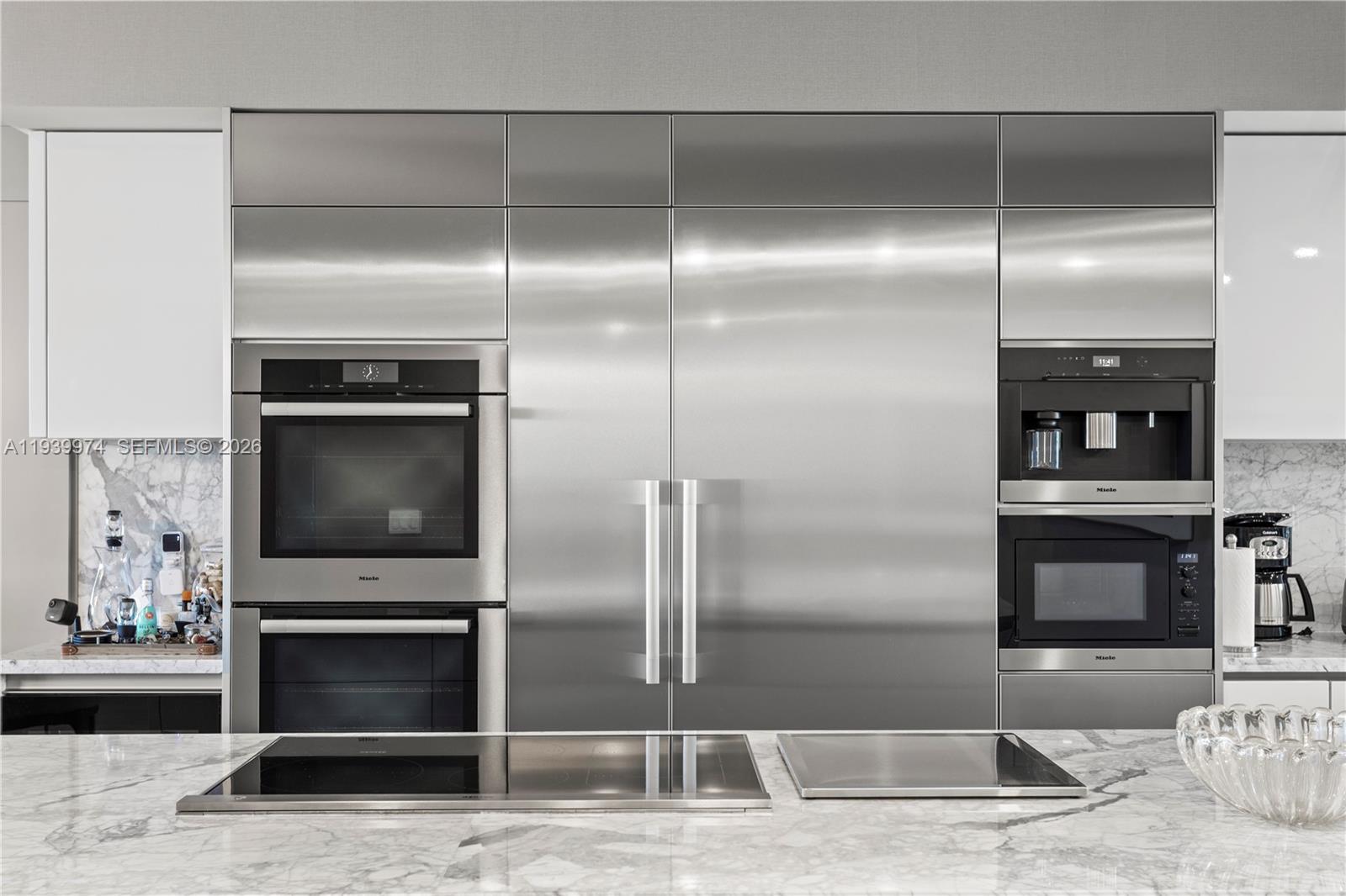 PRIVE CONDO - Residential