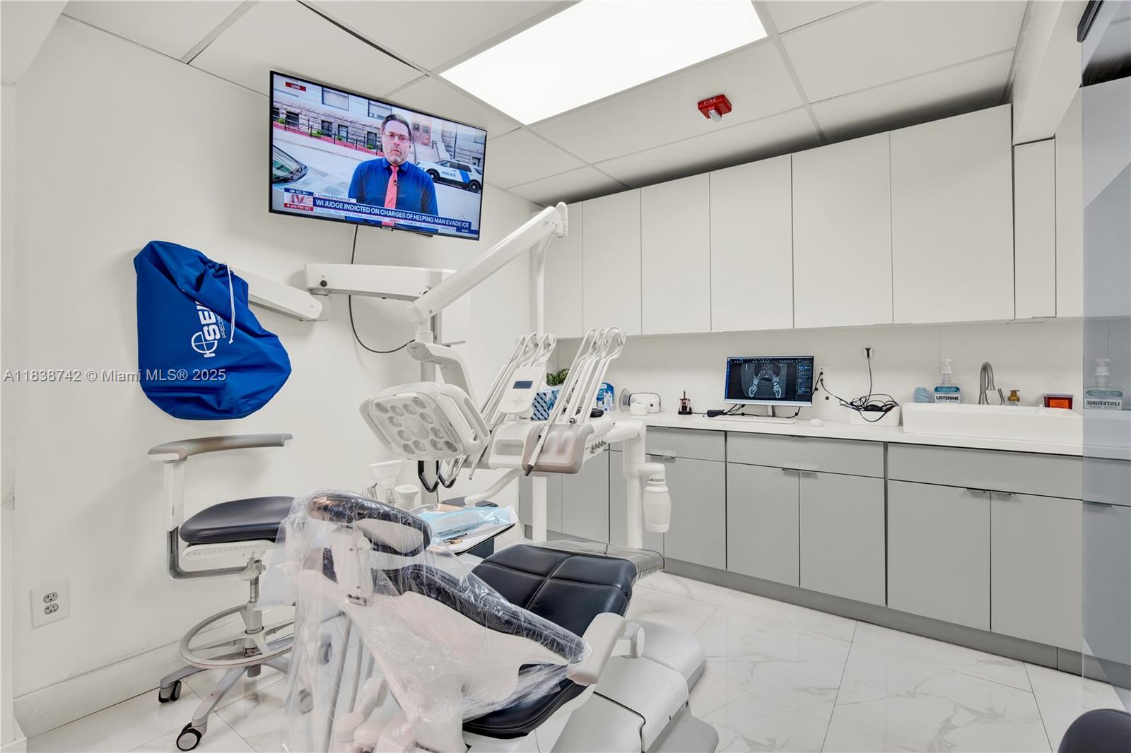 Excellent opportunity to own a fully equipped dental practice in a prime shopping center. This beautifully remodeled office features 4 modern dental chairs, state-of-the-art lab equipment, CBCT, intra oral scanner, dental supplies and database of over 4,000 patients. The practice is profitable and boasts a stunning interior design that creates a welcoming environment for patients. Whether you're an experienced dentist or looking to expand, this turn-key practice provides everything you need for success. Don’t miss out on this exceptional investment opportunity!