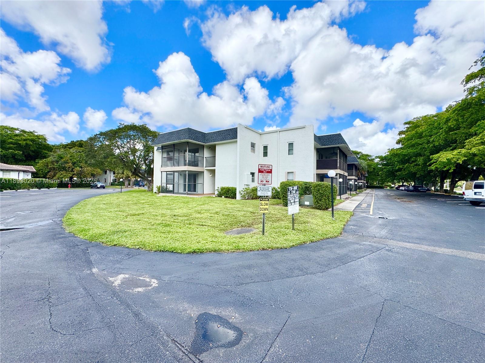 CORAL GARDENS II CONDO - Residential