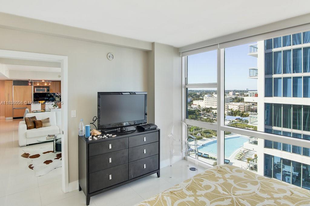 6801 Collins Ave 1207
