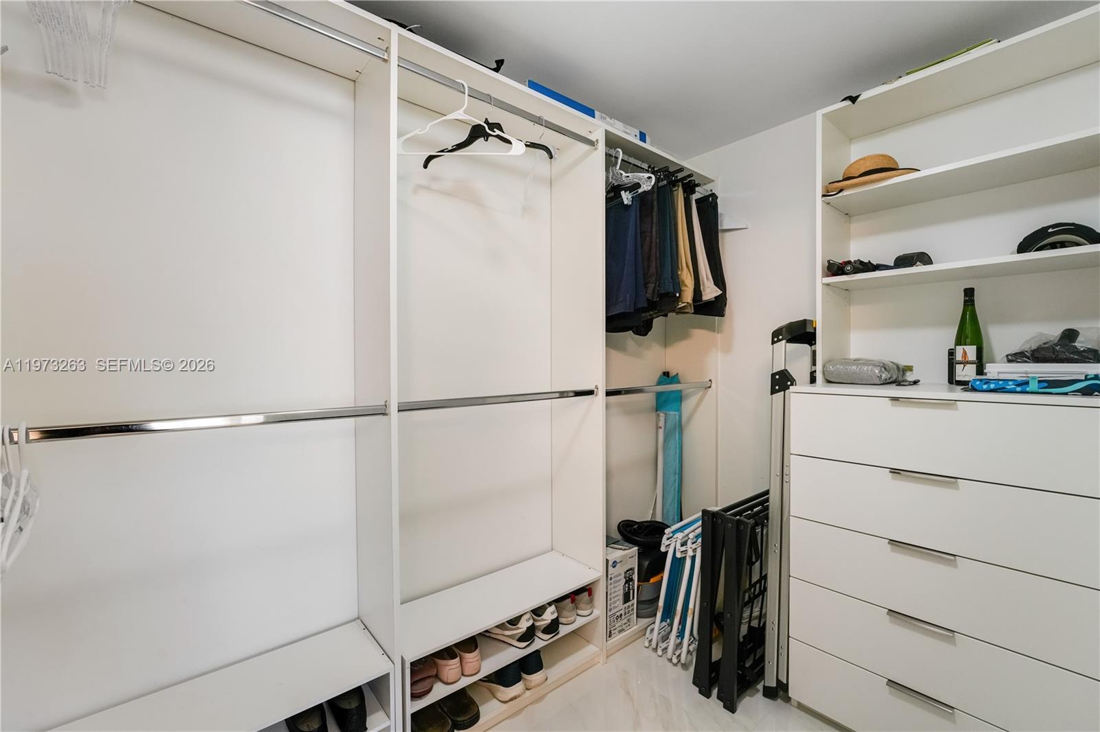 THE HARBOUR NORTH CONDO - Residential