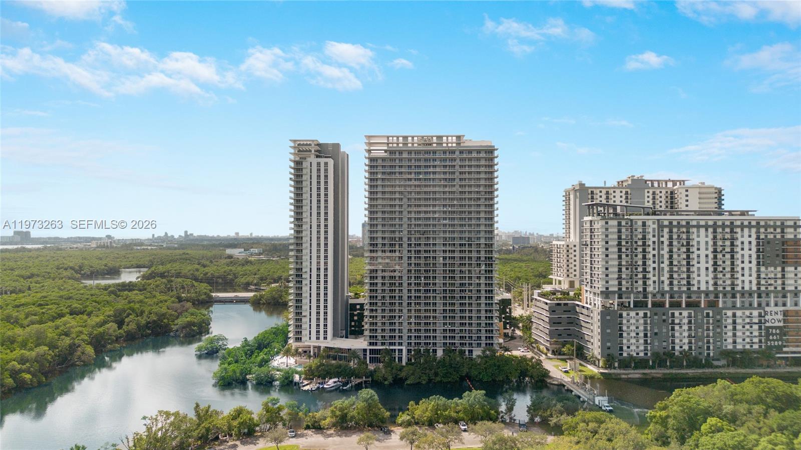 THE HARBOUR NORTH CONDO - Residential