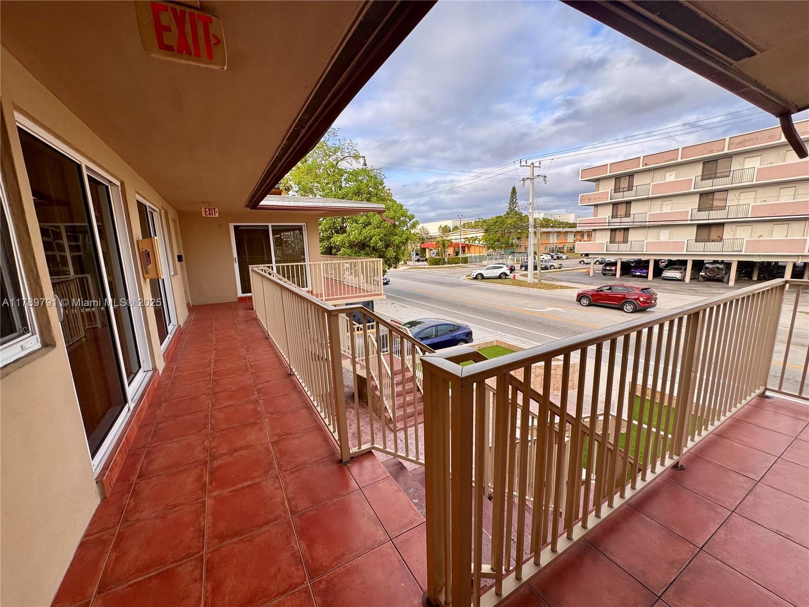 Rental Property at 1595 Ne 125th St 8, North Miami, Miami-Dade County, Florida - Bedrooms: 2 
Bathrooms: 1  - $2,100 MO.