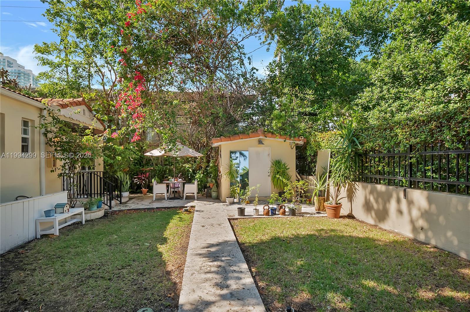 LENOX MANOR - Residential Lease