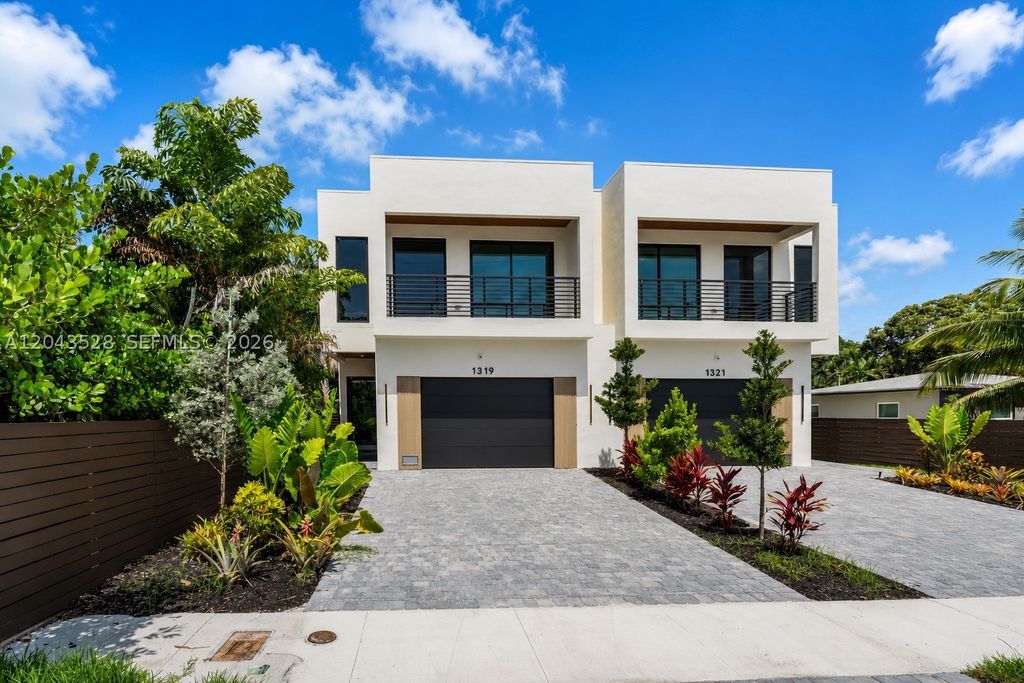 Photo of 1337 NE 13th Ave #1337, Fort Lauderdale, FL 33304 (MLS # A12043528)