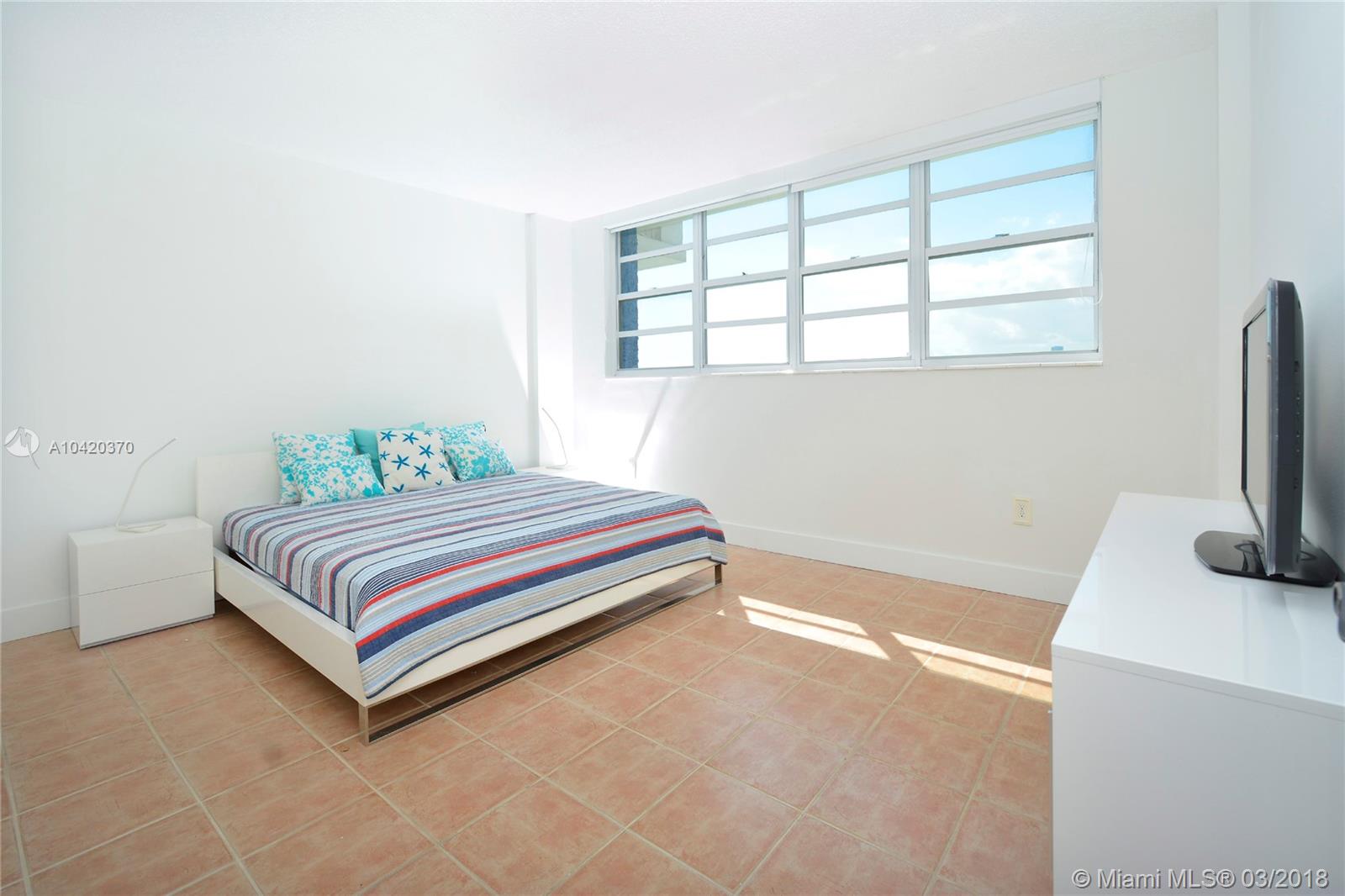 SOUTH BAY CLUB CONDO - Residential Lease