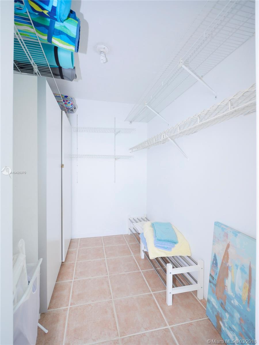 SOUTH BAY CLUB CONDO - Residential Lease