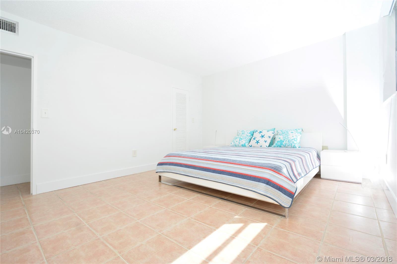 SOUTH BAY CLUB CONDO - Residential Lease