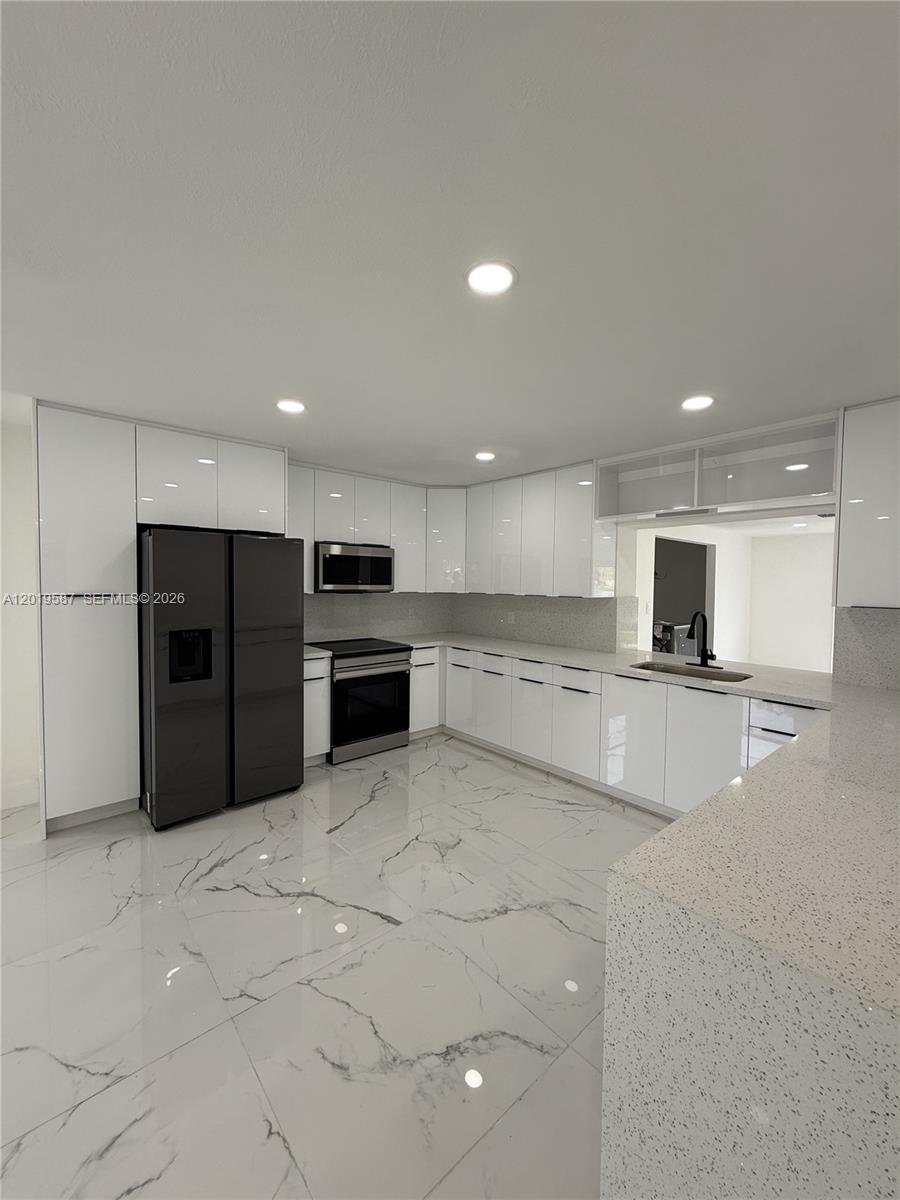 3RD ADDN TO STARLIGHT - Residential