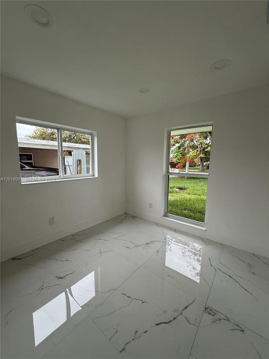 3RD ADDN TO STARLIGHT - Residential