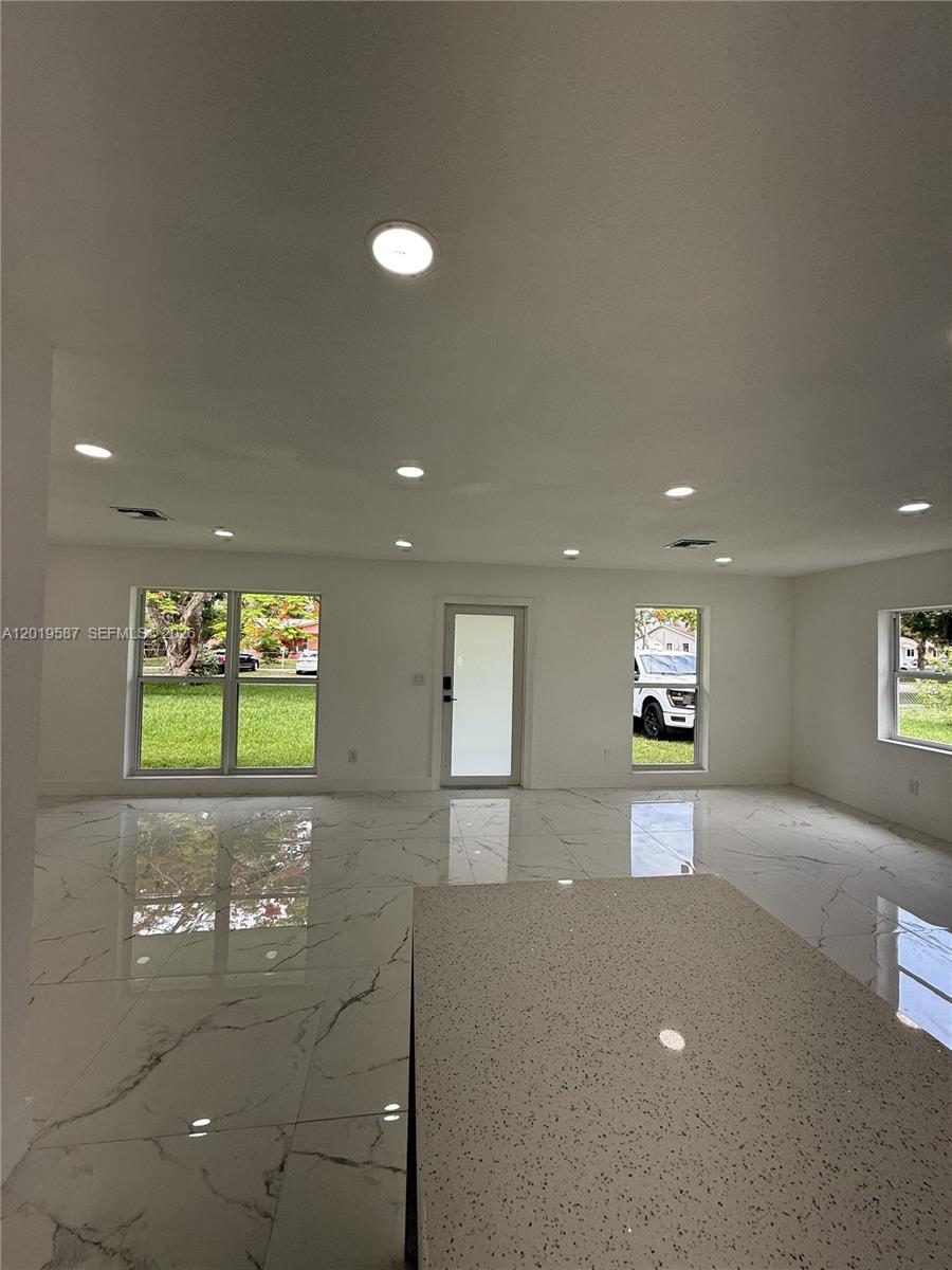 3RD ADDN TO STARLIGHT - Residential