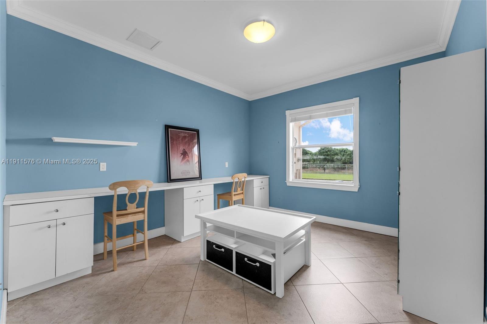 REDLAND 5 ACRE 7/4 ESTATE - Residential