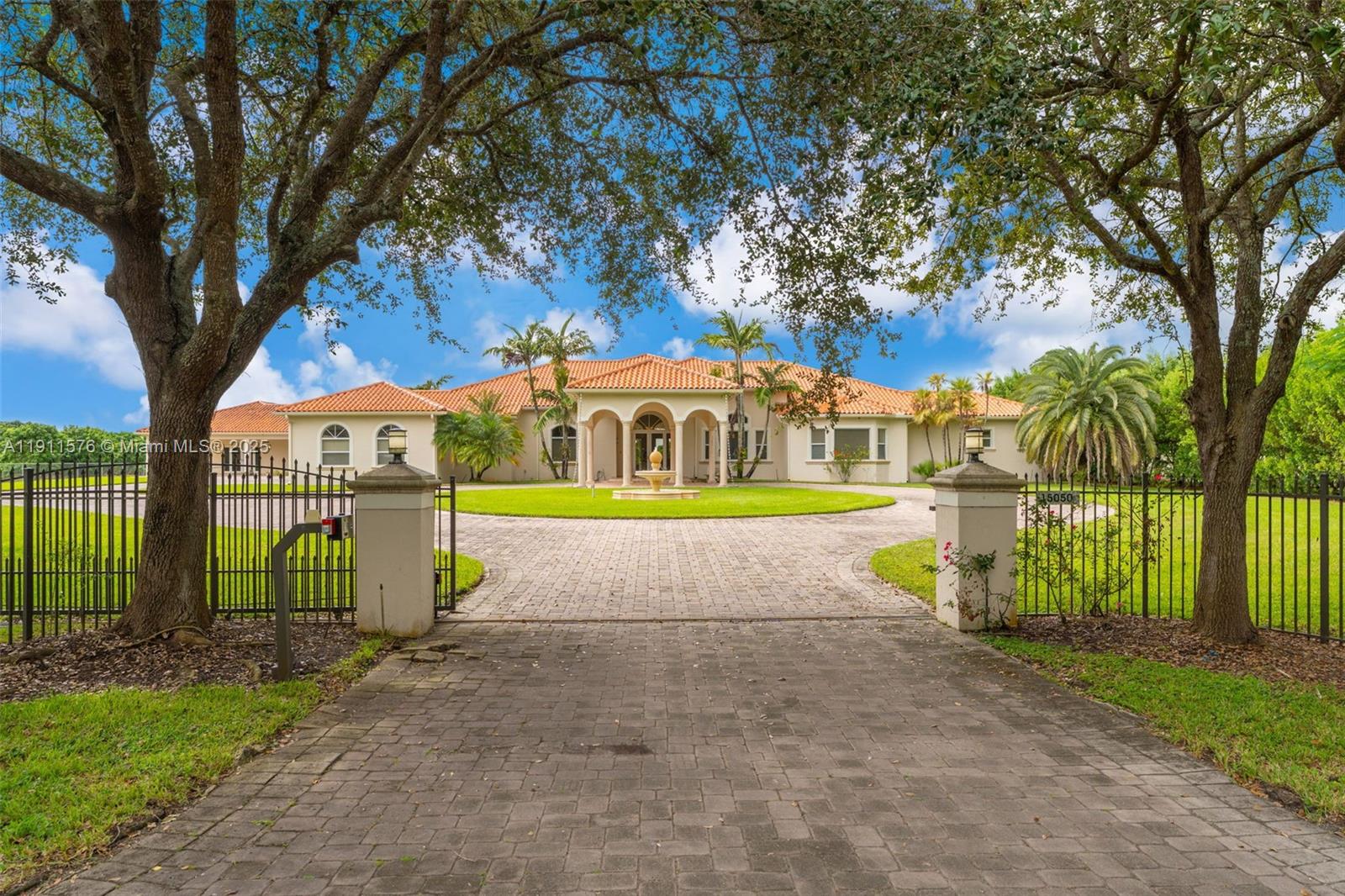 REDLAND 5 ACRE 7/4 ESTATE - Residential