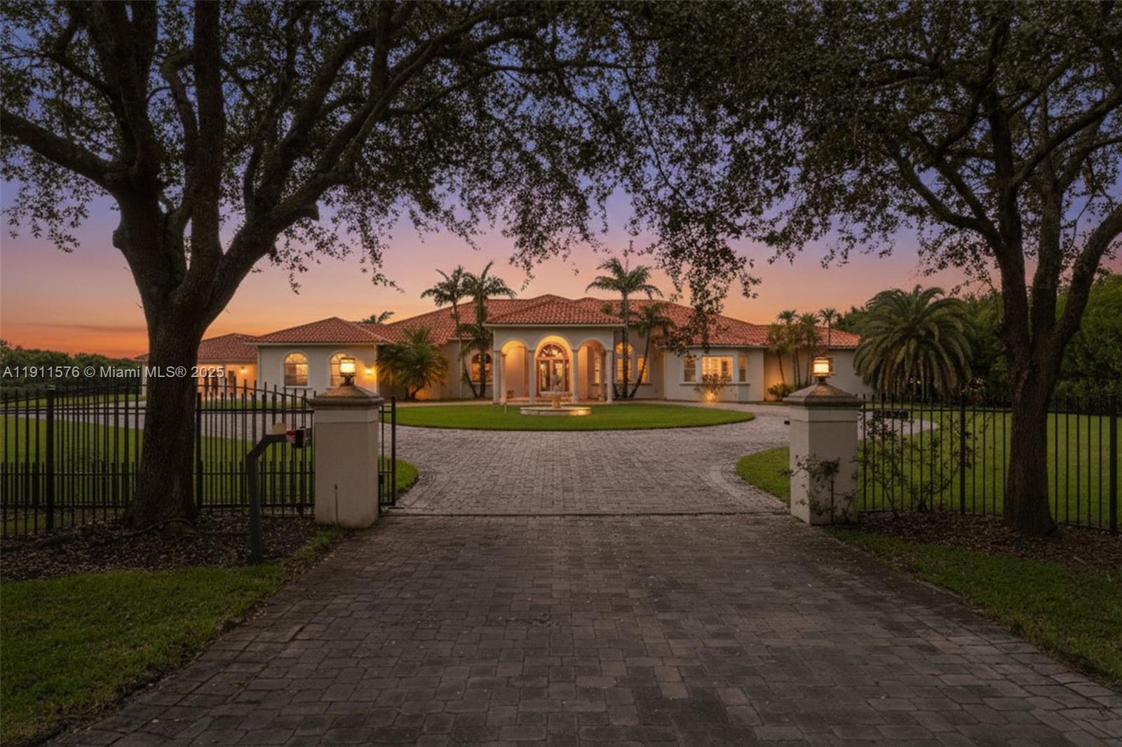 REDLAND 5 ACRE 7/4 ESTATE - Residential