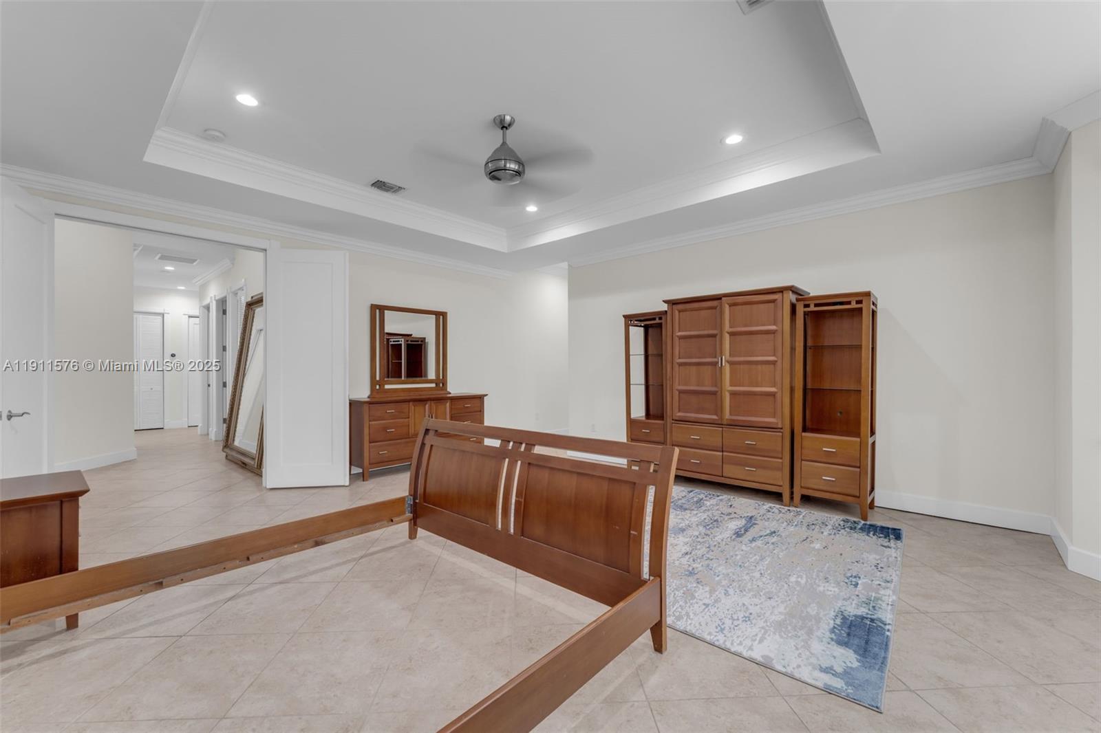 REDLAND 5 ACRE 7/4 ESTATE - Residential