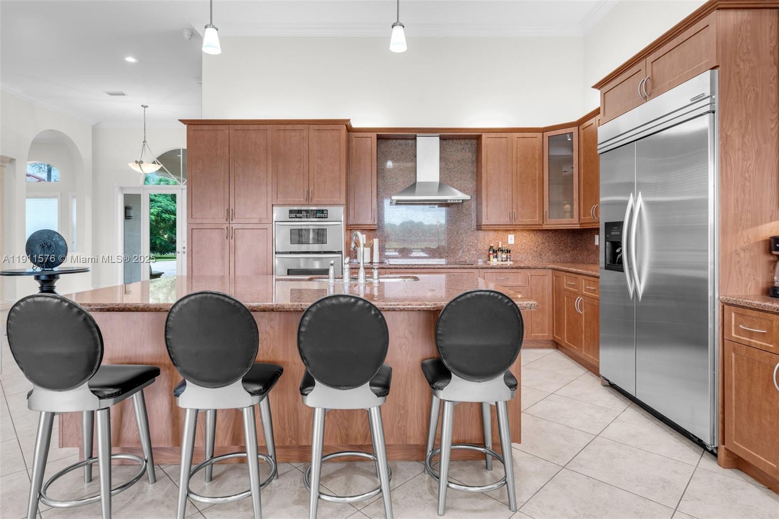 REDLAND 5 ACRE 7/4 ESTATE - Residential