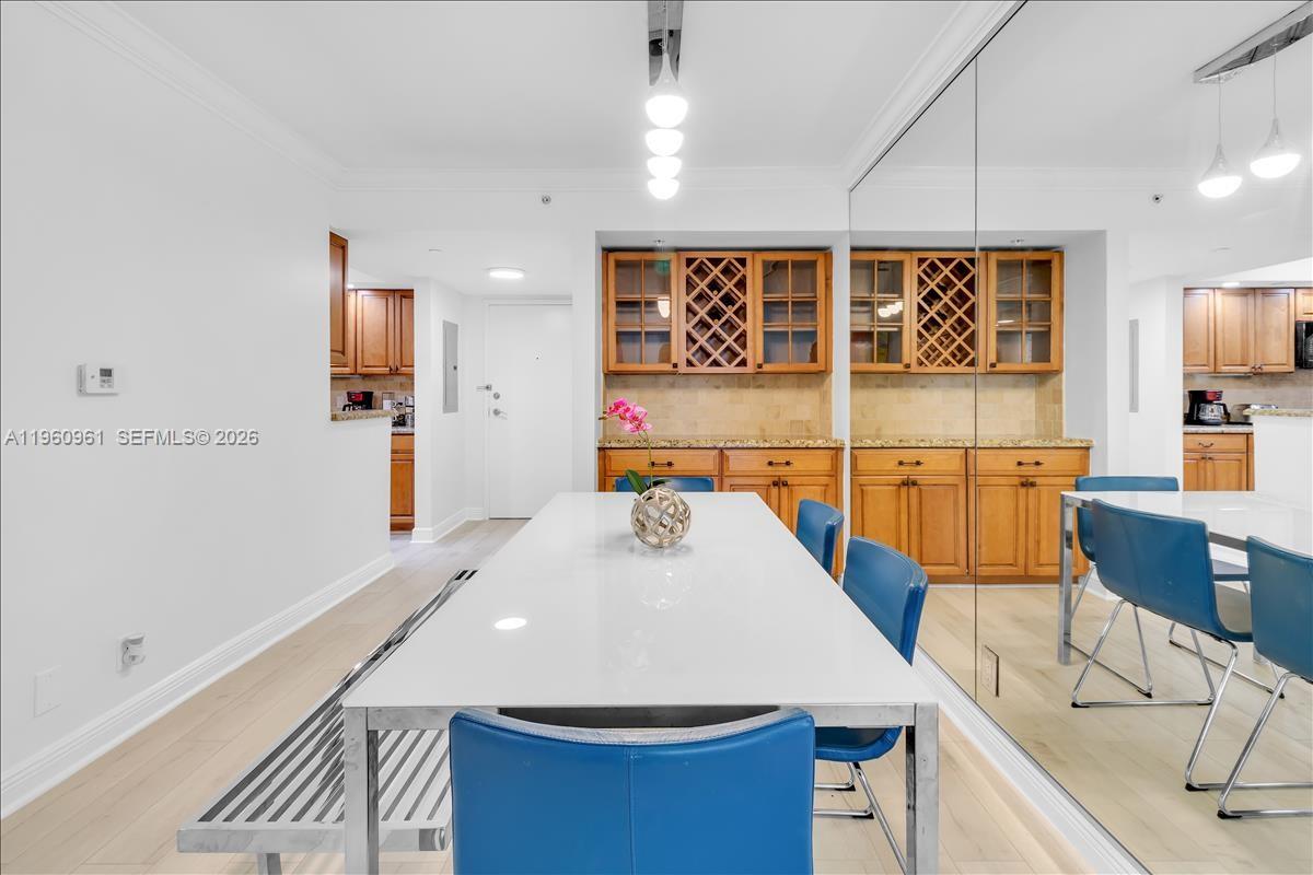 TIARA CONDO - Residential