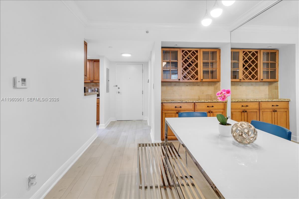 TIARA CONDO - Residential