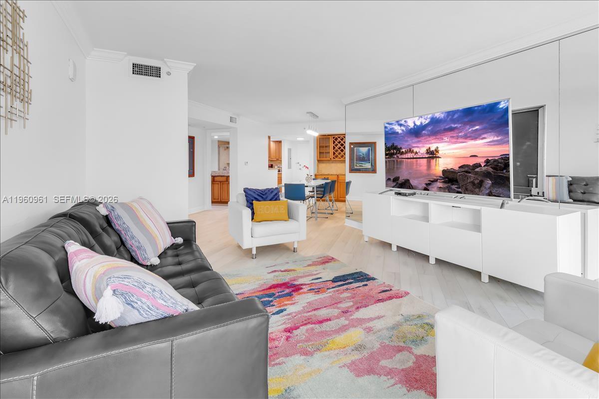 TIARA CONDO - Residential