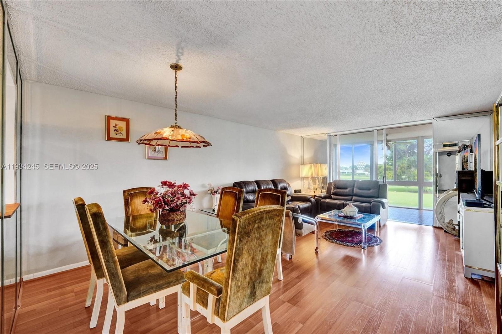 12 OF PALM SPRINGS 2 COND - Residential