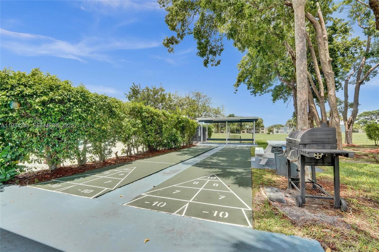 12 OF PALM SPRINGS 2 COND - Residential