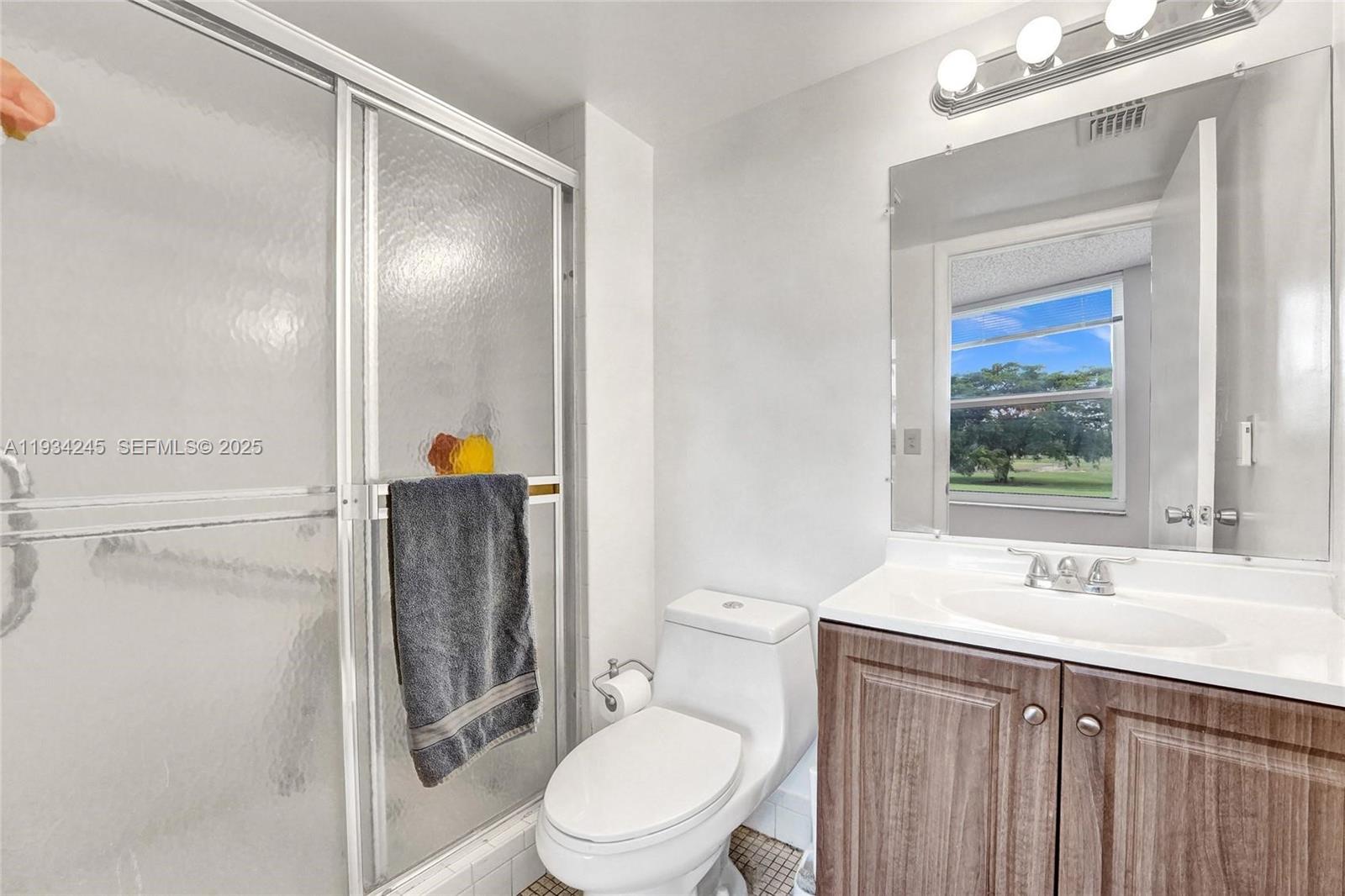 12 OF PALM SPRINGS 2 COND - Residential