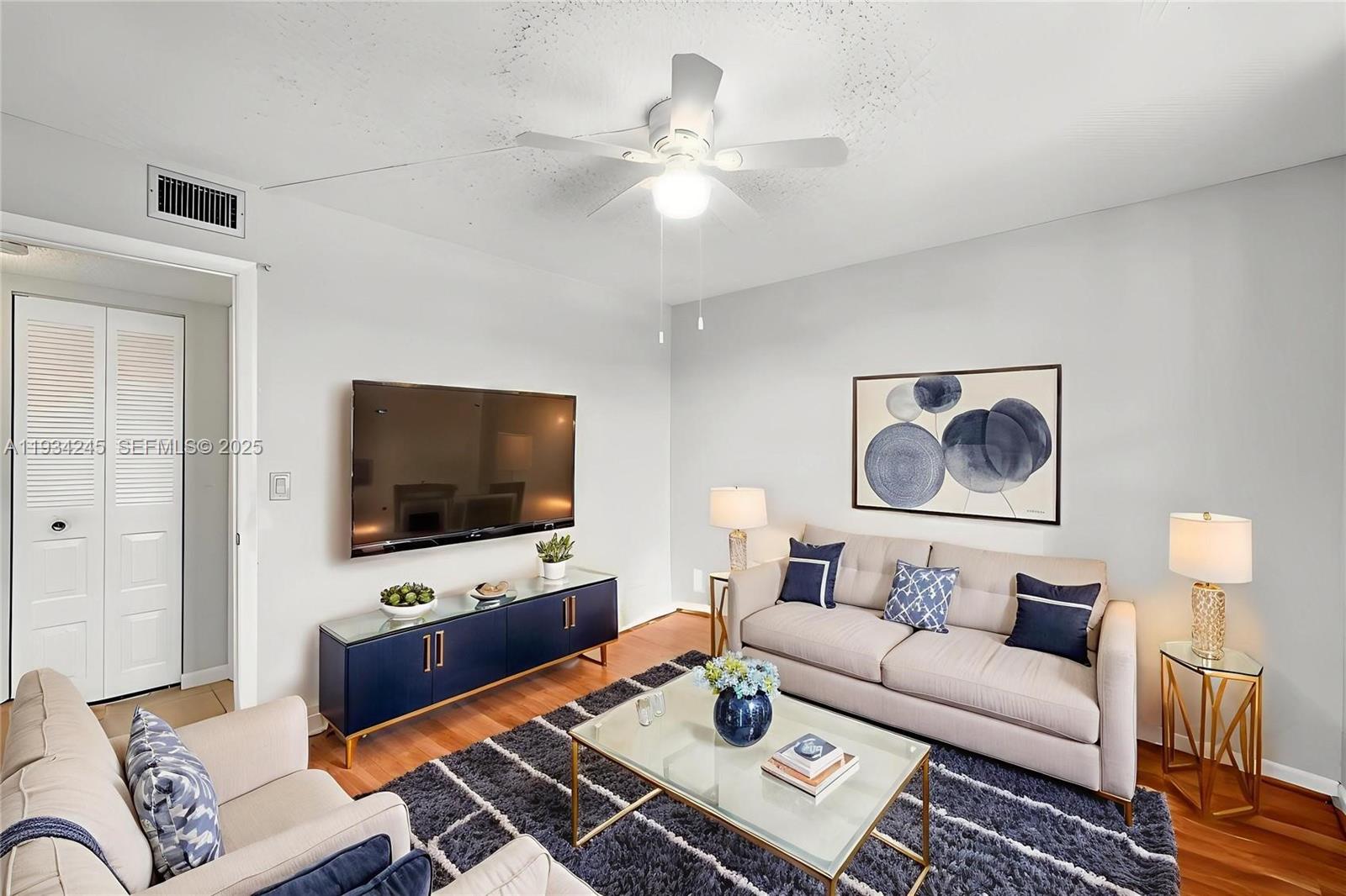 12 OF PALM SPRINGS 2 COND - Residential