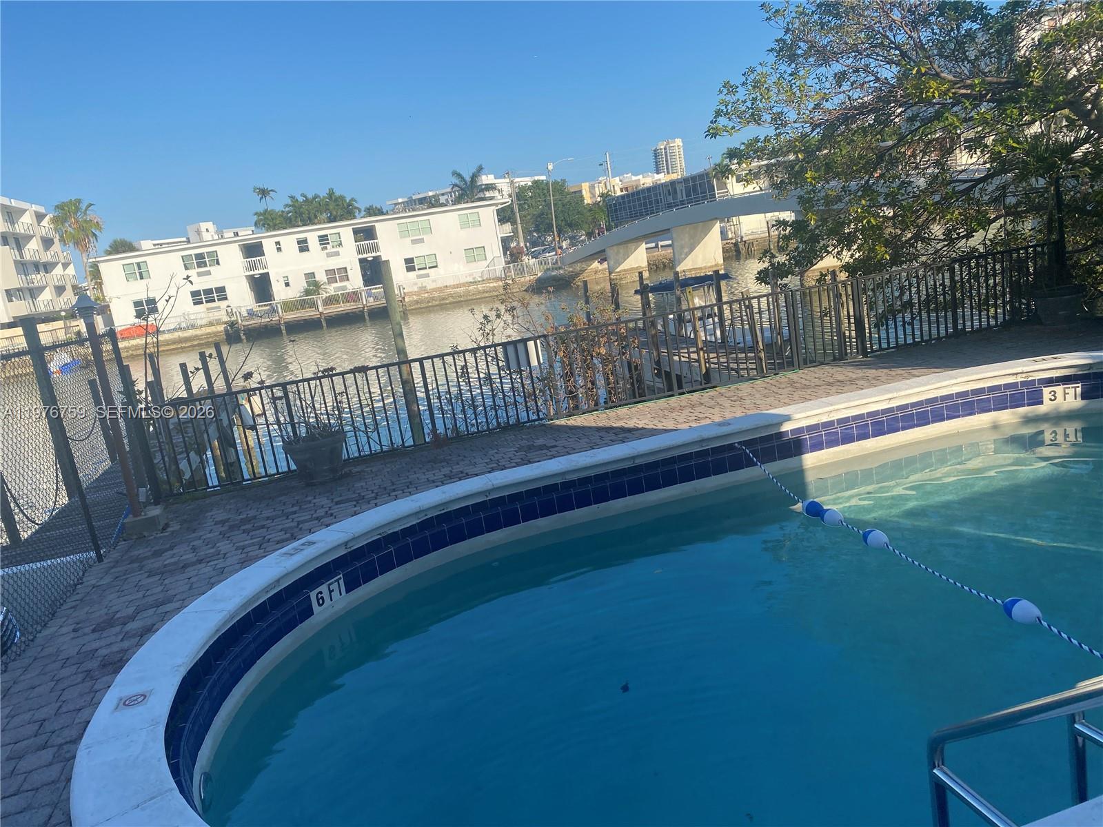 BISCAYNE BCH SUB - Residential Lease