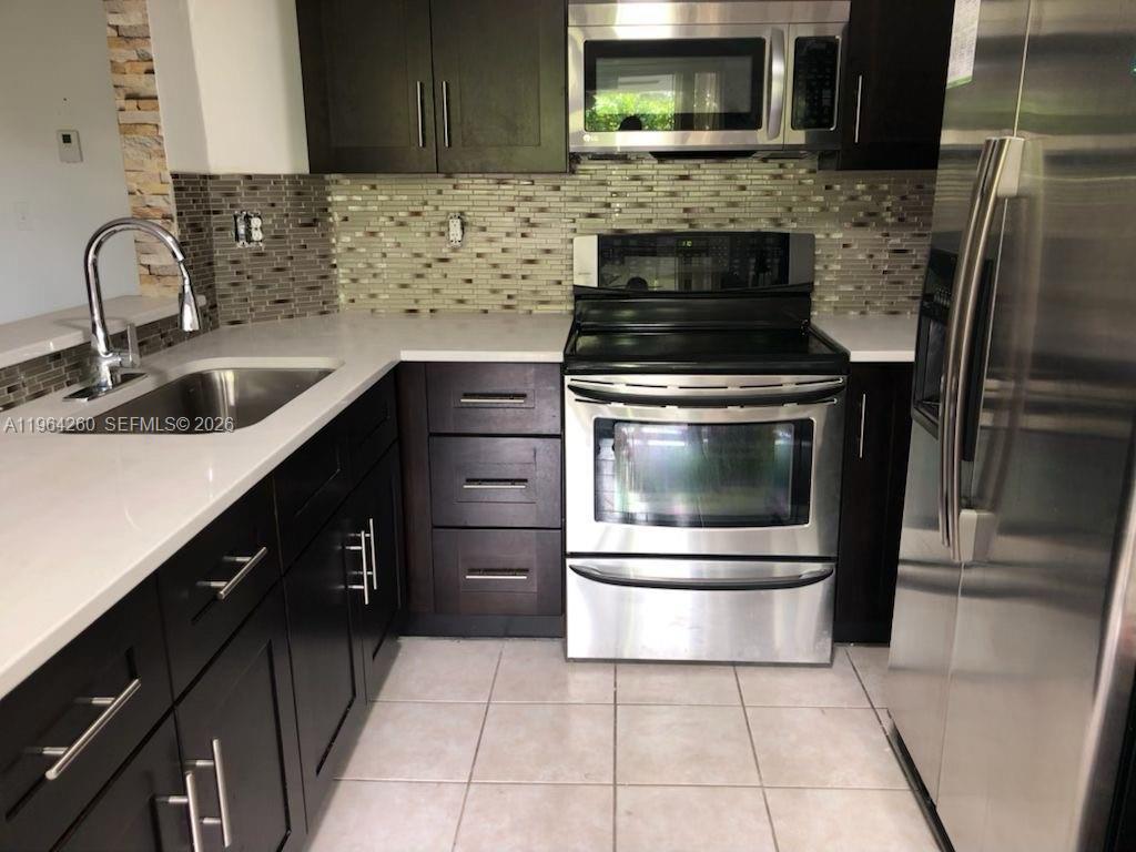 WEITZER SERENA LAKES TOWN - Residential