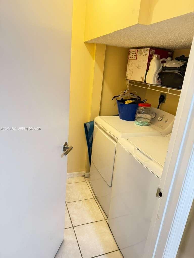 WEITZER SERENA LAKES TOWN - Residential