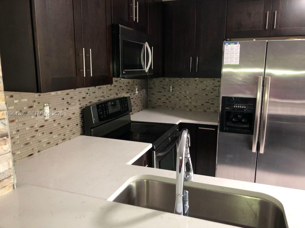 WEITZER SERENA LAKES TOWN - Residential