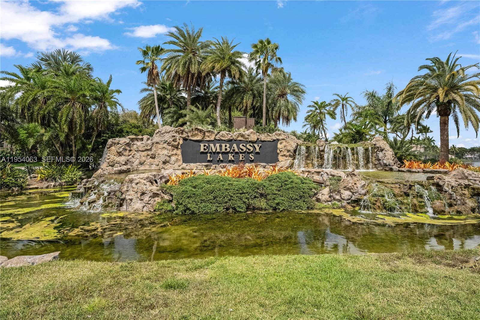 EMBASSY LAKES - Residential