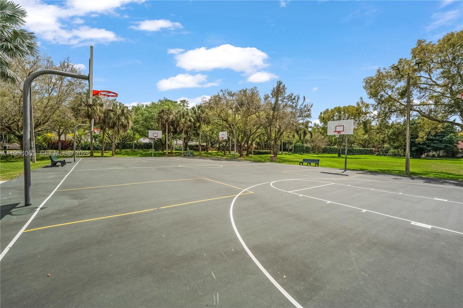 EMBASSY LAKES - Residential