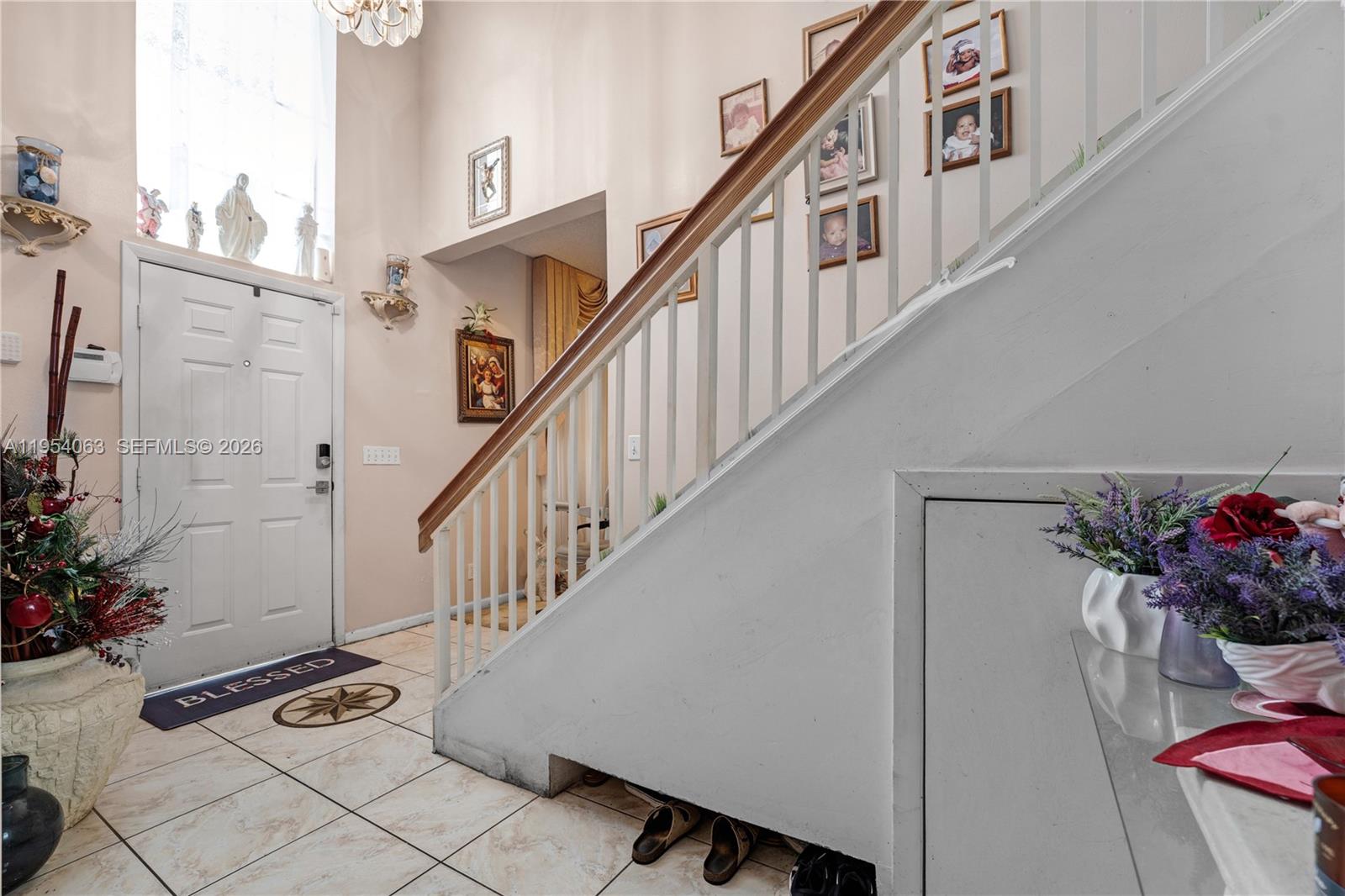 EMBASSY LAKES - Residential