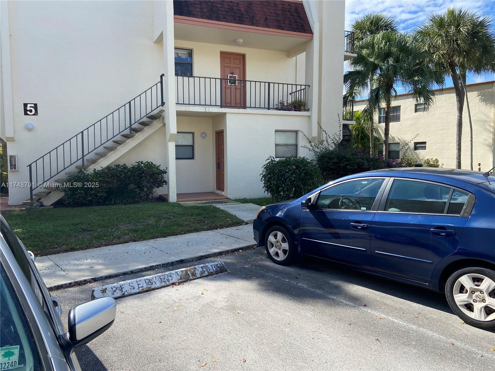 301 N Pine Island Rd 117, Plantation, Miami-Dade County, Florida - 1 Bedrooms  
2 Bathrooms - 
