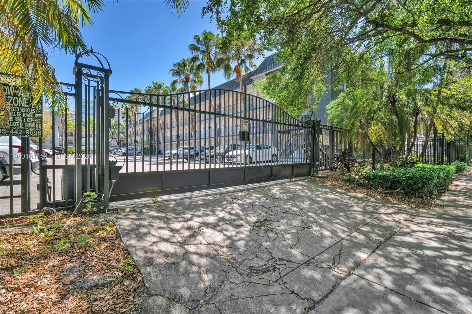 VIRGINIA POINTE CONDO - Residential Lease