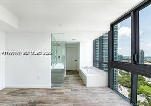 PARAISO BAY CONDO - Residential Lease