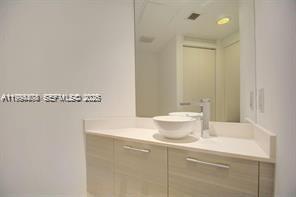 PARAISO BAY CONDO - Residential Lease