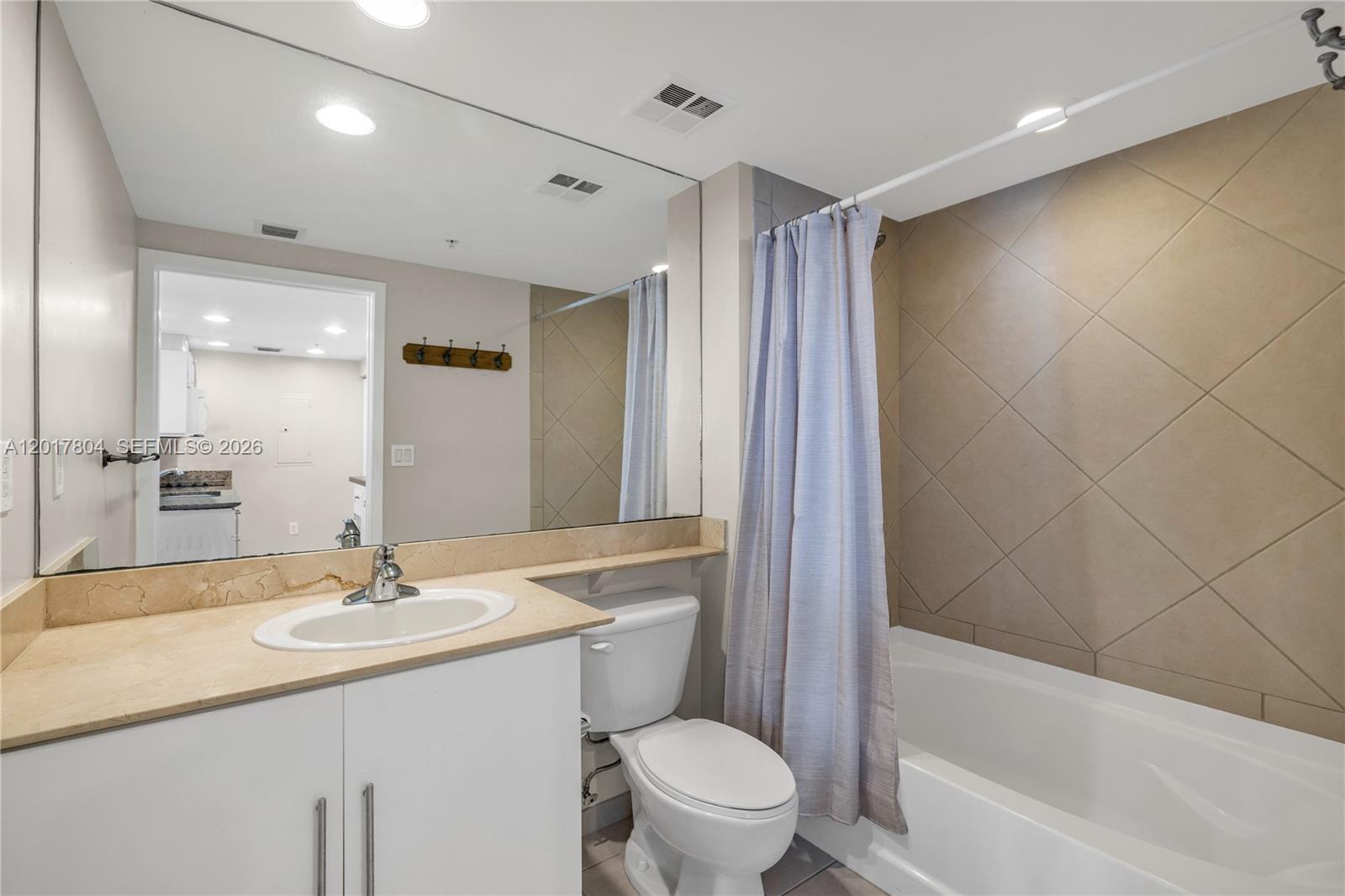 335 S Biscayne Blvd 2706